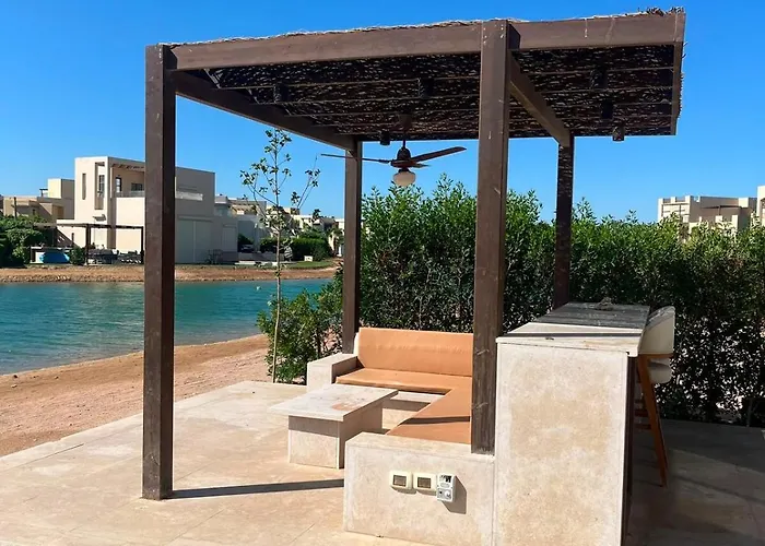 4br Tawila Lagoon Living In El Gouna