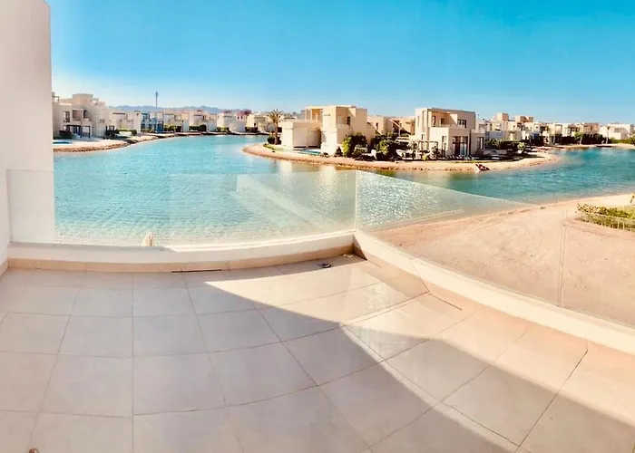 4br Tawila Lagoon Living In El Gouna *