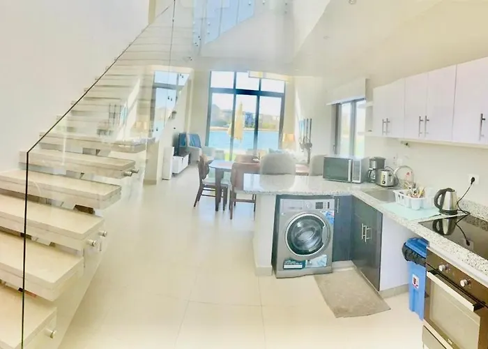 4br Tawila Lagoon Living In El Gouna *
